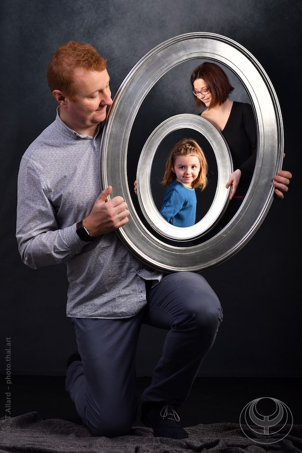 Photomontage de portrait de famille créatif