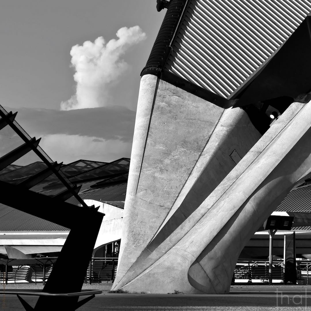 Détail d'architecture à la gare Saint-Exupéry de Lyon